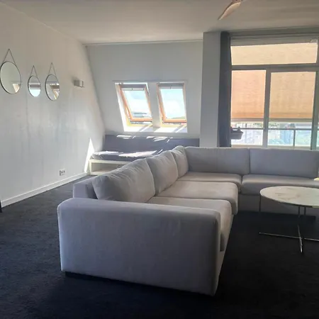 Penthouse Centrum Тилбург